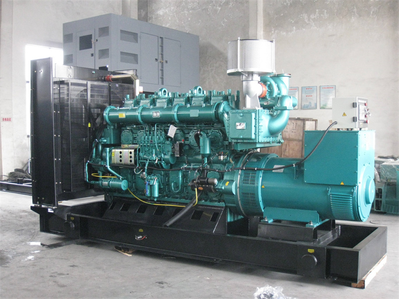 瑶海200KW 柴油发电机的油耗是多少？