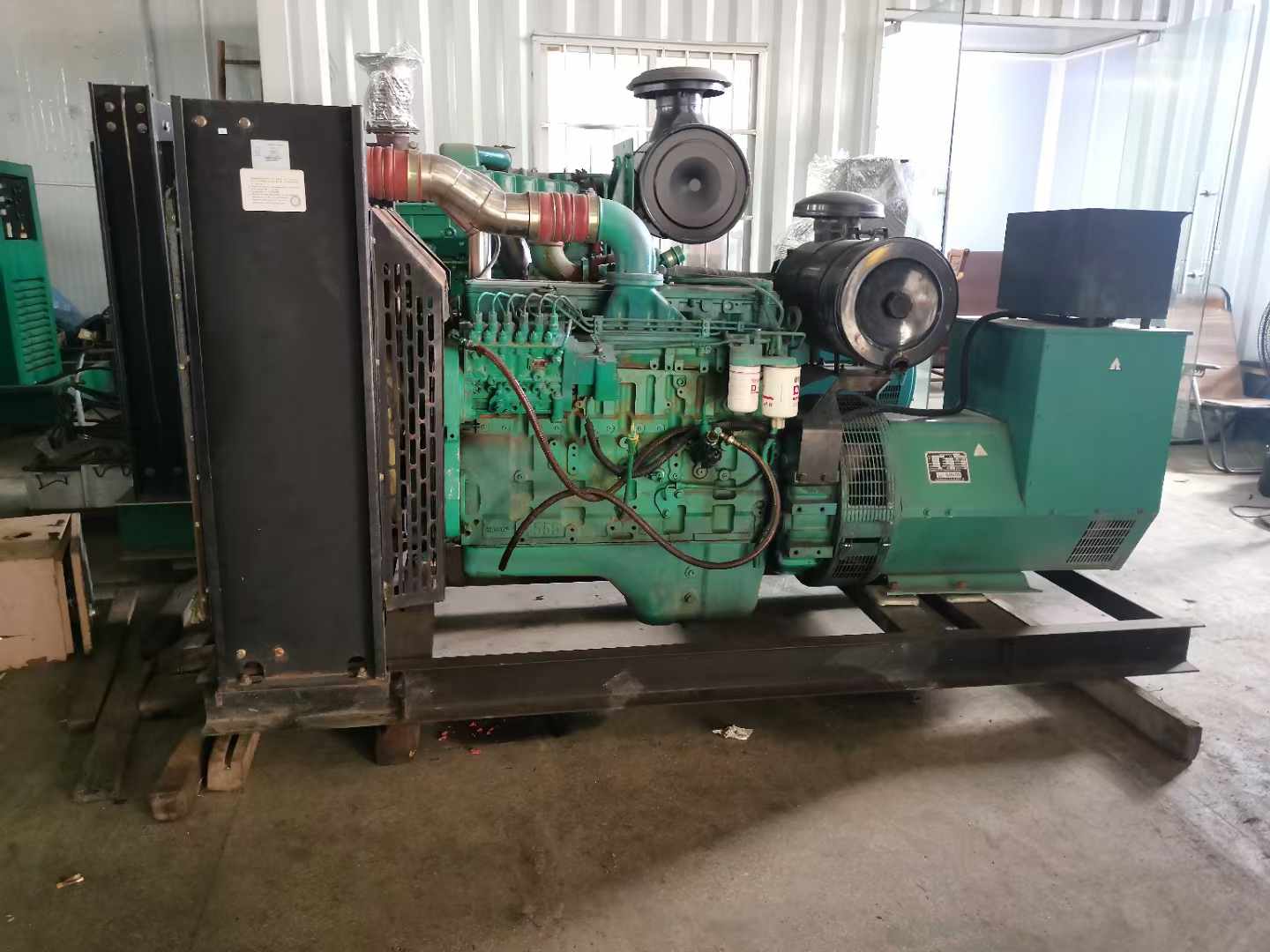 瑶海发电机租赁如何确定电缆的承载电流是否在安全范围内？