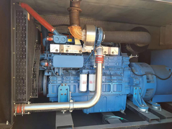 瑶海柴油发电机组一般有几种电压输出？