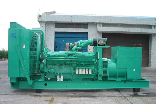 瑶海工厂发电机应急发电时如何更准确地检查发电机状态？