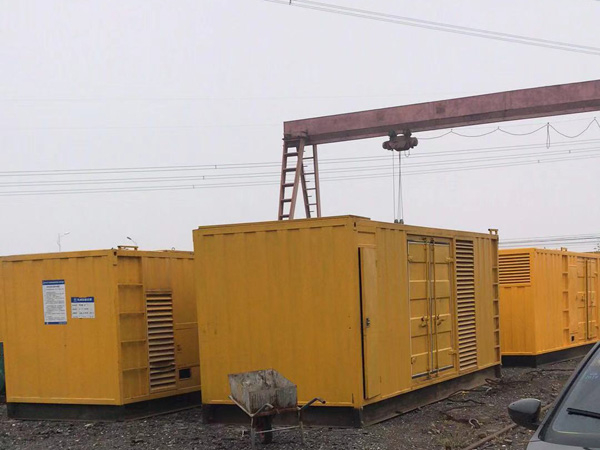 瑶海100kw柴油发电机组每小时油耗？